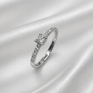 Anillo Tynel oro 18k brillantes