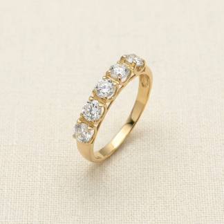 Anillo Clásico en Oro 18k y Circonitas