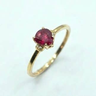 Anillo oro 18k rubí y brillantes