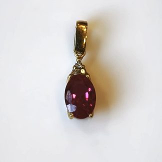 Colgante oro 18k rubí y brillantes imagen 1